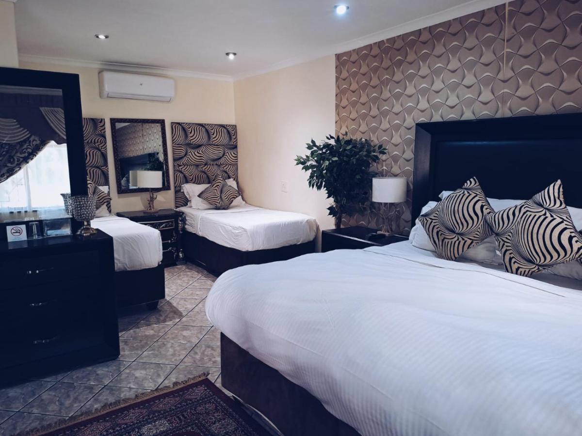 Ecotel Premier Lodge & Conference Centre Бенони Экстерьер фото