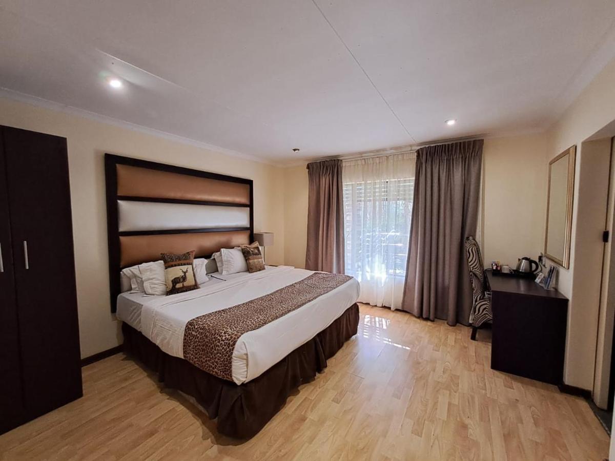 Ecotel Premier Lodge & Conference Centre Бенони Экстерьер фото